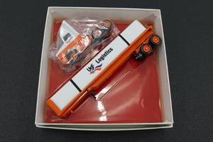 lot 374 image: Winross USF Logistics Semi Truck and Trailer 164 Scale Replica