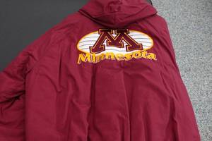 lot 384 image: Mens Minnesota Gophers Jacket - XL