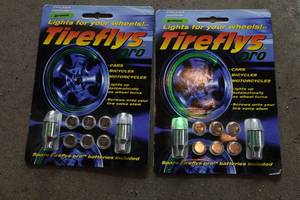 lot 401 image: 2 Tireflys Lights for Wheels