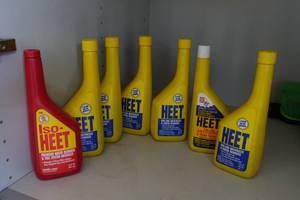 lot 421 image: Heet Gas-Line Antifreeze and Water Remover