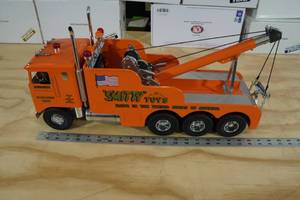 lot 7 image: Smith Miller Smitty Toys Tow Truck Quality Metal Replica
