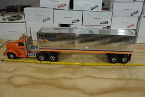 lot 13 image: Smith Miller Holland Freight Semi Truck & Trailer Quality Metal Replica
