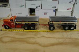 lot 14 image: Smith Miller Southern Pacific Tanker Truck and Trailer Quality Metal Replica