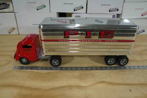 lot 16 image: Smith Miller PIE Truck & Trailer Quality Metal Replica