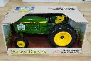 lot 56 image: John Deere Field of Dreams 2640 Tractor 116 Scale Replica