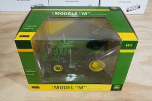 lot 59 image: Specast John Deere 1947 Model M Tractor with Blade 116 Scale Replica