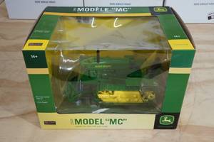 lot 60 image: Specast John Deere 1949 Model MC Crawler Tractor with Blade 116 Scale Replica