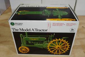 lot 69 image: Ertl Precision Classics John Deere The Model A Tractor 116 Scale Replica