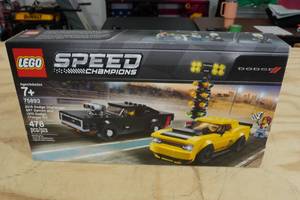 lot 132 image: Lego Speed Champions Dodge Challenger & Charger 478 Piece Building Set