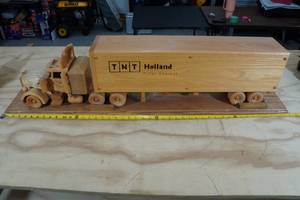 lot 139 image: Large Wooden USB Holland Semi and Trailer Model