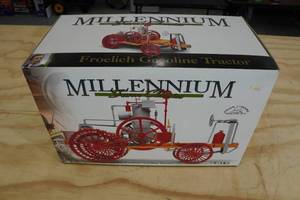 lot 147 image: Ertl John Deere Millennium Froelich Gasoline Tractor 116 Scale Replica