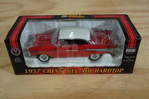 lot 167 image: Crown Jewels 1957 Chevy Bel Air Hardtop 124 Scale Replica
