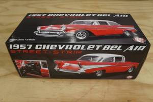 lot 172 image: ACME 1957 Chevrolet Bel Air Street Strip 118 Scale Replica