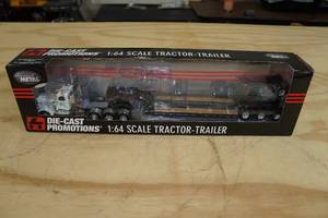 lot 188 image: Die Cast Metal Tractor-Trailer 164 Scale Replicas