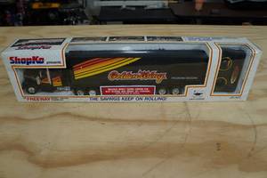 lot 189 image: Shopko The Freeway Remote Control 18-Wheeler