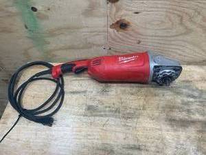 lot 114 image: MILWAUKEE (6088-30) 79 Large Angle Grinder