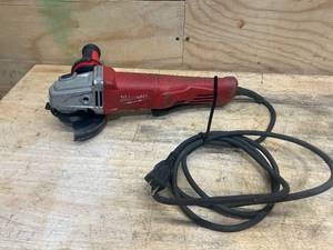 lot 115 image: MILWAUKEE (6142-30) 4-12 Angle Grinder