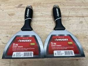 lot 48 image: Lot of 2 - Husky 5 Putty Knives