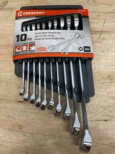 lot 29 image: 10-Piece Combination Wrench Set Crescent Model # CCWS3-05 - 05022518.40