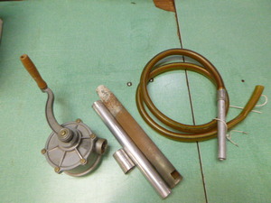 lot 25 image: Manual Fuel Transfer Pump with Hose