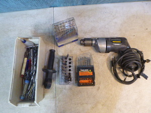 lot 41 image: Black & Decker Professional 12 VSR Holgun Drill