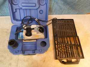 lot 55 image: Drill Doctor and Drill Bits