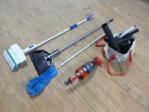 lot 117 image: Floor Cleaning Items
