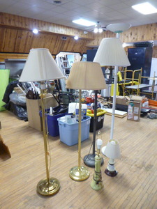 lot 119 image: 6 Lamps