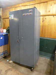 lot 123 image: Metal Cabinet Filled with Tools and Garage Items