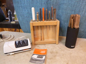 lot 137 image: Knives, Sharpeners and Holders