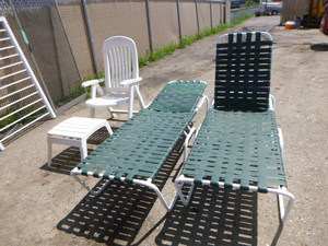 lot 156 image: Patio Furniture