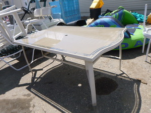 lot 158 image: Patio Table
