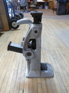 lot 164 image: Templeton Kenly A17 Simplex Aluminum Railroad Jack