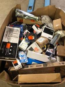 lot 15 image: Gaylord of Assorted Bathroom Items Various Models and Conditions  Customer Returns See Pictures