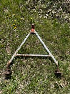 lot 26 image: Tow Bar
