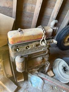 lot 27 image: Tractor Engine