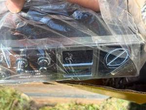 lot 28 image: Royce Model I-660 CB Radio