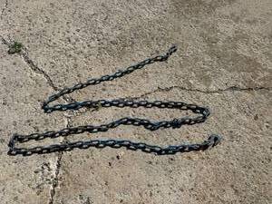 lot 143 image: Chain