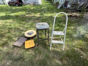 lot 57 image: Shop Stool, Step Ladder, Moving Carts