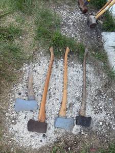 lot 89 image: Axes