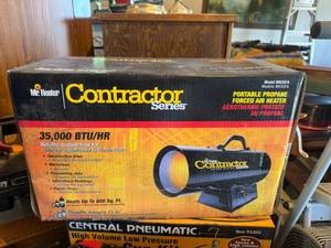 lot 104 image: New Contractor Series 35,000 BTU Portable Propane Forced Air Heater