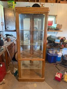 lot 136 image: Lighted Corner Cabinet