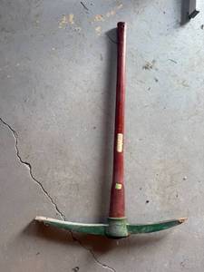 lot 167 image: Pick Axe