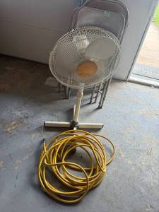 lot 172 image: Air Hose & Adjustable Fan
