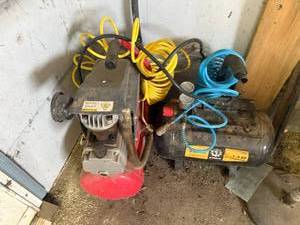 lot 182 image: Air Compressor & Air Tank