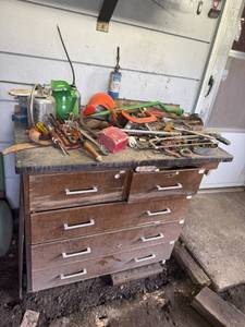 lot 191 image: Everything On & In Cabinet - Tools, Xmas Lights, Light Bulbs