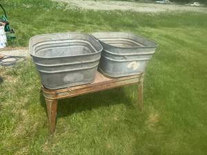 lot 200 image: Vintage Washtub