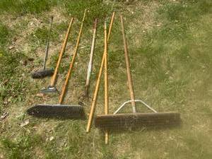 lot 211 image: Brooms, Extension Handles & Garden Tools