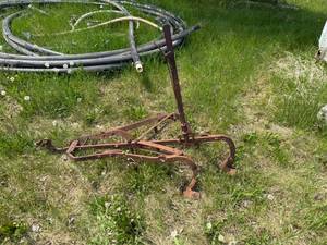 lot 231 image: Small FarmGarden Implement