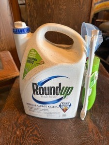 lot 125 image: 1.33 Gallon Roundup - Sealed